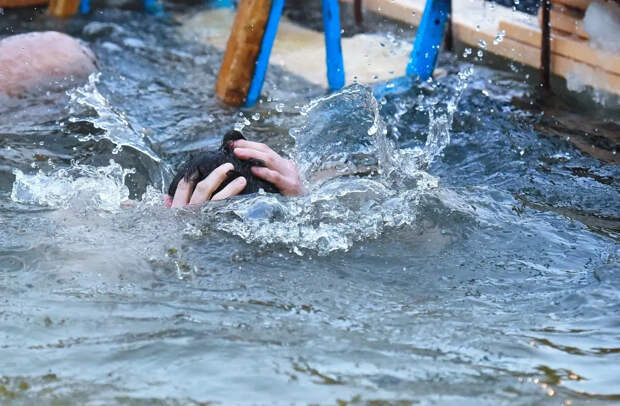 "Это меняет жизнь": итальянец вспомнил купание в проруби в России