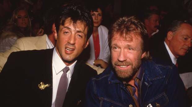 «Это удар»: что говорят о смерти Чака Норриса Сталлоне, Ван Дамм и другие звезды