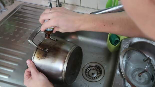 Бабушкин проверенный метод чистки кастрюль… корвалолом