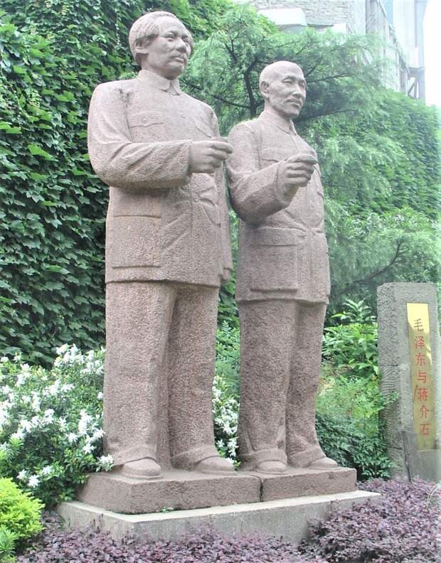 Память под снос. На Тайване думают, что делать с сотнями статуй Чан Кайши