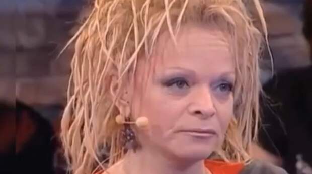 Цыганова потребовала "выселить" Долину из России