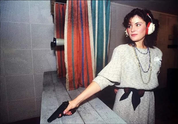 Интересные фотографии 90 -х (часть 29) 90-е, Детство 90-х, Ностальгия, Фотография, Подборка, Знаменитости, Россия, Эпоха, Жан-Клод Ван Дамм, Блестяще, Жанна Фриске, Шура, Линда, Макс Фадеев, Игорь Николаев, Катя Лель, Ирина Салтыкова, Городок, Афганцы, Длиннопост