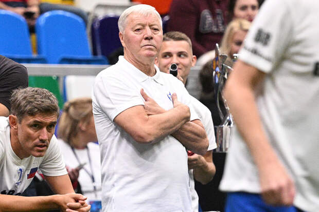 Тренер Гладилин назвал неудачным выступление "Спартака" и "Динамо" в 2025 году