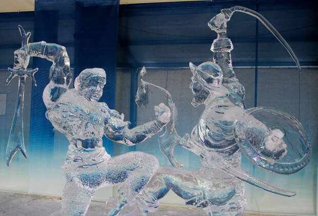Ледяная скульптура битвы