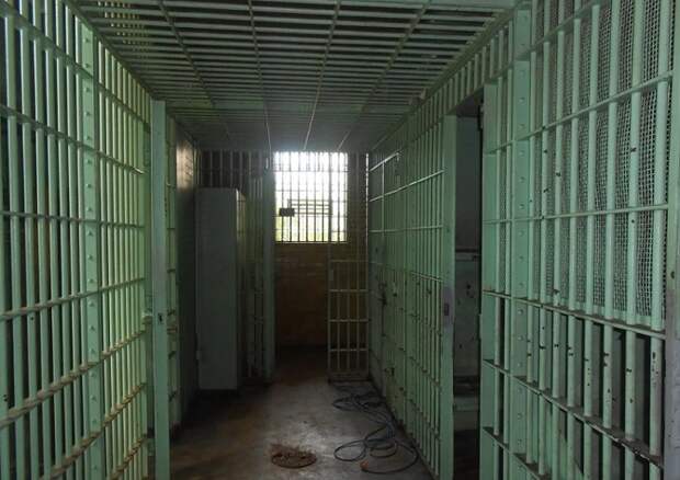 Дебошира из Славянска-на-Кубани заключили под стражу: избил прохожего и не только