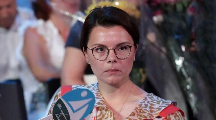 "НЕ ПРИШЛАСЬ КО ДВОРУ"