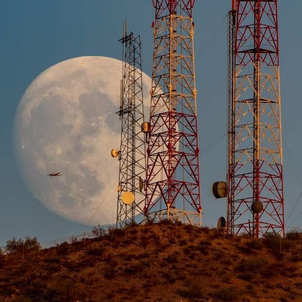 14 великолепных работ фотографа, который охотится за Луной