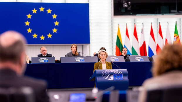 Европарламент приостановил ратификацию соглашения ЕС-США из-за пошлин Трампа