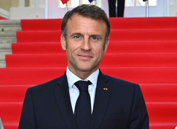 Le Figaro: Макрон не выступит в воскресенье по итогам выборов во Франции