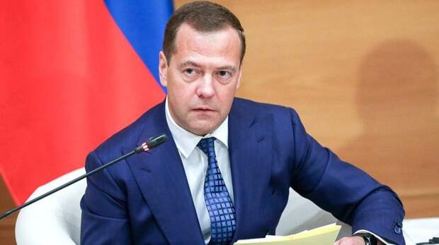 Медведев назвал абсурдной ситуацию с газом на Украине Медведев назвал абсурдной ситуацию с газом на Украине