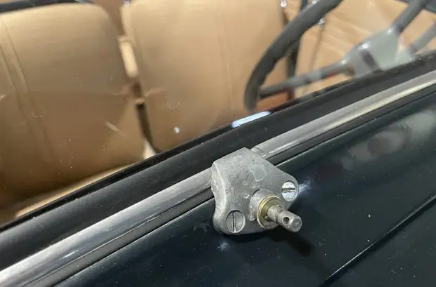 Этот кабриолет «Москвич» продают за 8 миллионов рублей. И вот почему