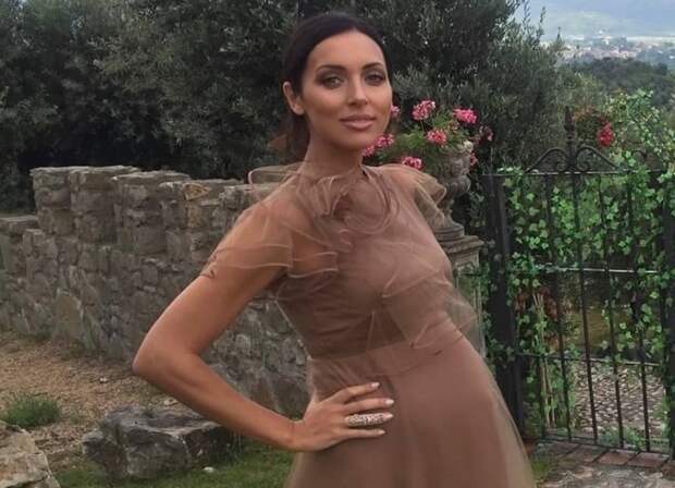 Алсу впервые показала младшего сына в младенчестве