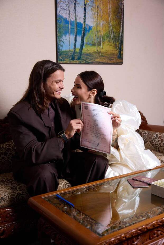 Айза-Лилуна Ай вышла замуж