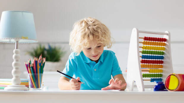 Игра «Раскрась фигуры по образцу»