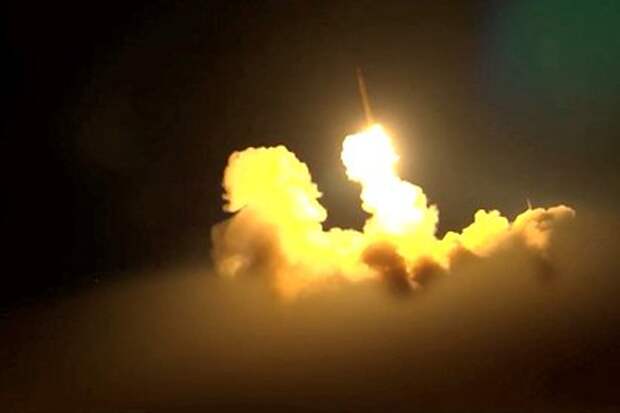 Иран поразил три танкера США и Великобритании в районе Ормузского пролива