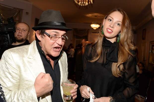 Дибров продает виллу за 570 млн: Алена Кравец раскрыла тайну