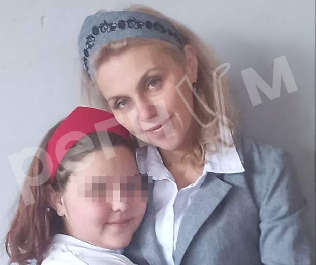 Оля с мамой