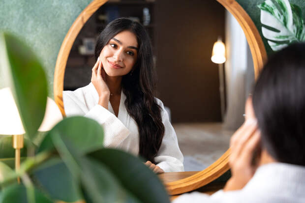 Хирург Сафонова: у улыбчивых людей ниже риск появления брылей