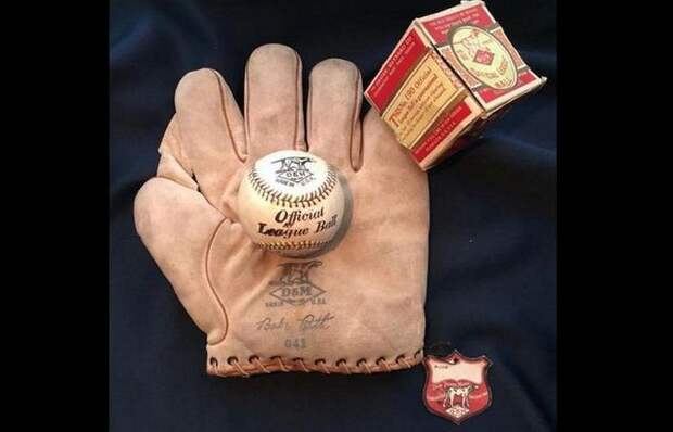 Легендарная бейсбольная перчатка.