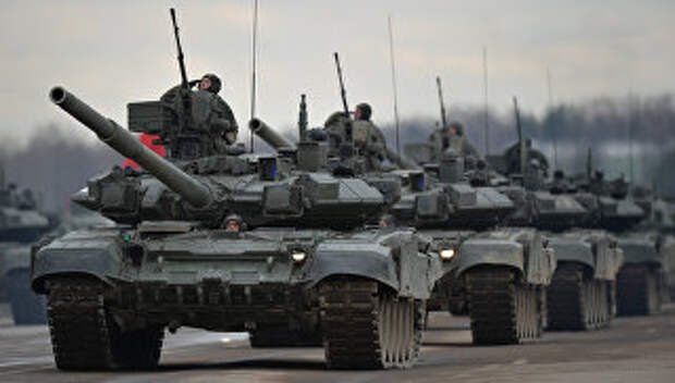 Танки Т-90А механизированной колонны войск Московского гарнизона Центрального военного округа