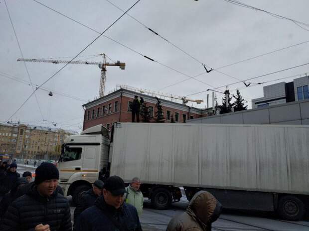 Что случилось с отцом 7 детей, который на Камазе перекрыл движение в центре Москвы