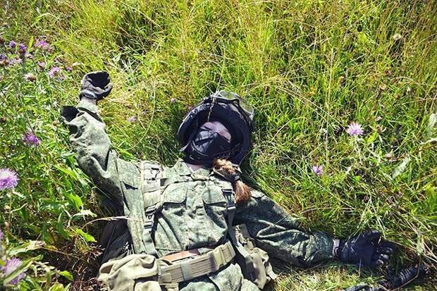 Русская девушка в военной форме Елена Делигиоз покоряет интернет военная форма, девушка, девушки, косплей, красивая девушка, милитари, соцсети, фото