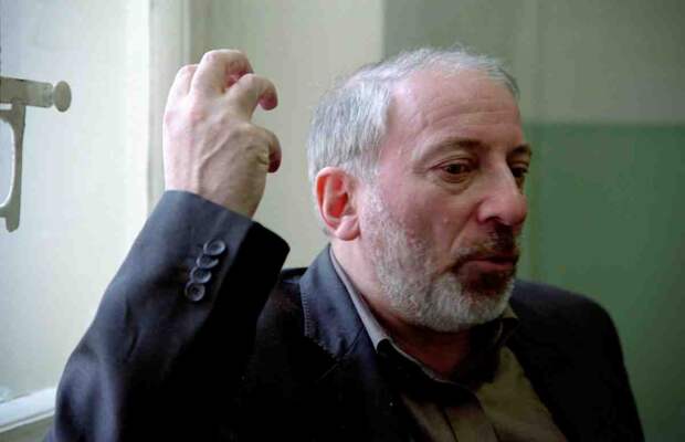 Режиссер Мамин: "Душно мне.. душно в путинской России"...