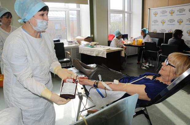 "Это преступление и геноцид народа", после закрытия станции переливания крови медикам предложили должности тракториста и лифтера