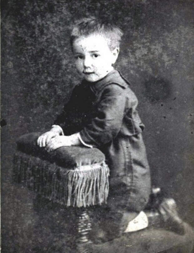 Валерий Брюсов в детстве. Фото: https://24smi.org