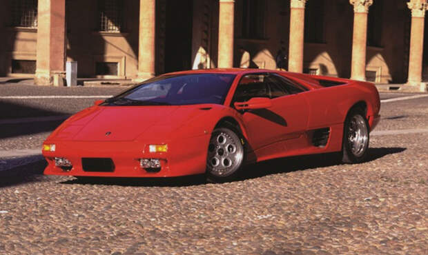 Культовый Lamborghini Diablo с пробегом всего 1900 км продают в России: это 61-й экземпляр из первых двух тысяч произведённых автомобилей