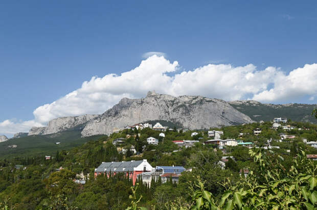 В Крыму с 9 по 11 мая закроют пять туристских маршрутов