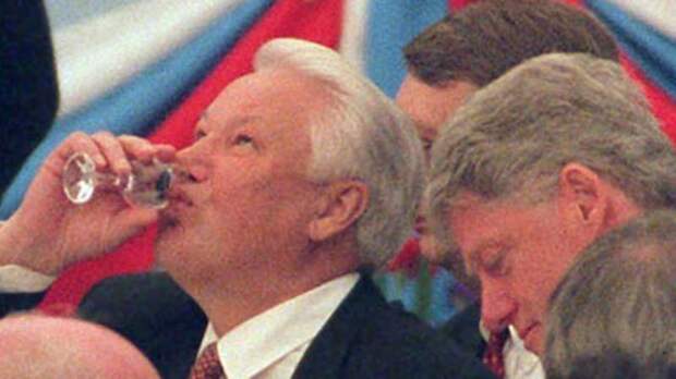 Британия боялась, что Борис Ельцин упьётся до смерти