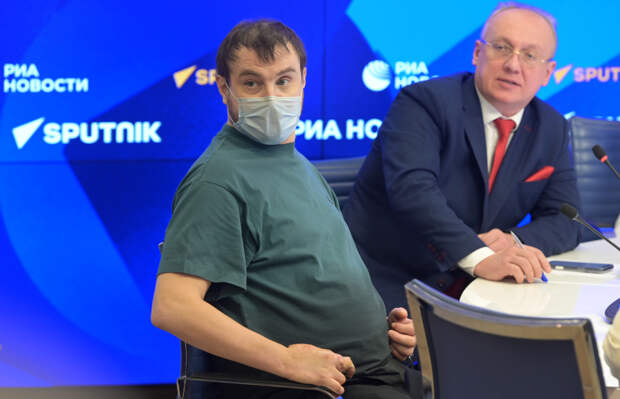 В России пациент после пересадки рук впервые смог самостоятельно держать предметы