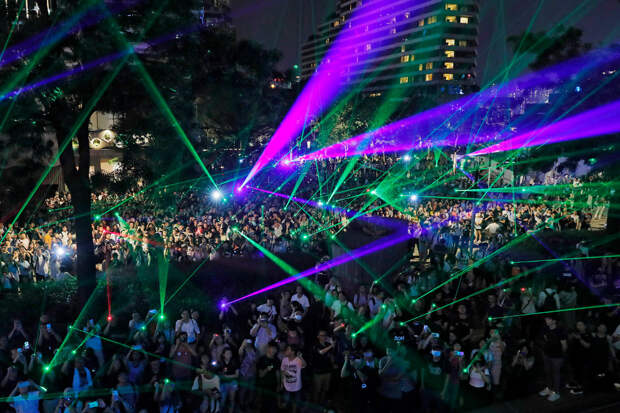 Митинг с лазерами в Гонконге