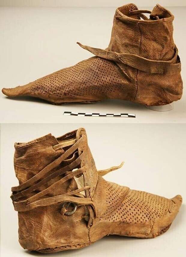 Ботинки XIV века
