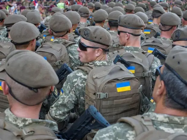 Не хотят воевать: двое призывников пытались сбежать из Украины на надувной лодке