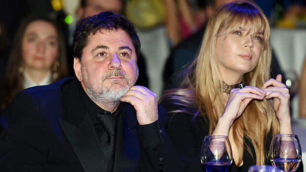 Знакомые Цекало рассказали, что экс-супруга скрывает от продюсера детей