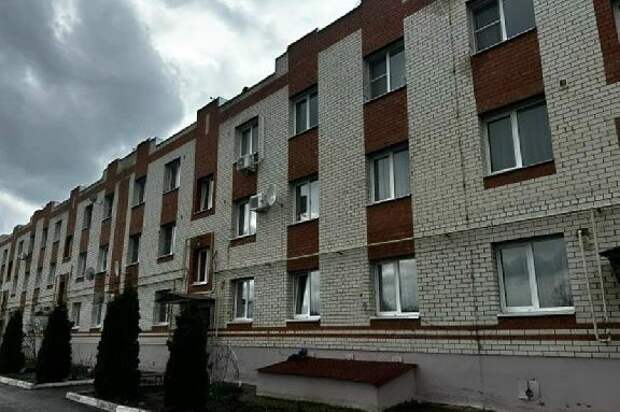 Администрация Тамбовского округа вместе с жителями решает проблемы дома в посёлке Новая Ляда