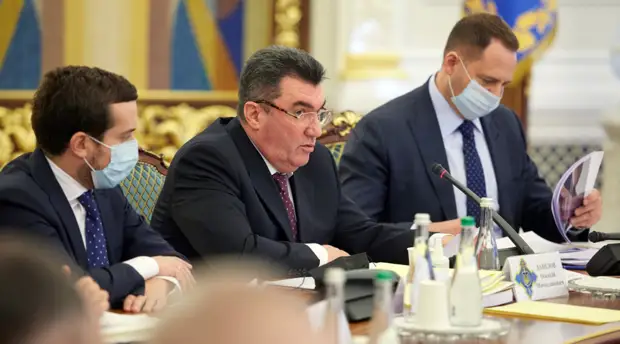 «Логика Киева не соотносится с реальностью»: зачем на Украине расследуют продление аренды базы в Крыму от 2010 года