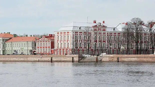 СПбГУ запретил упоминать название вуза в соцсетях из-за публикации недостоверных данных