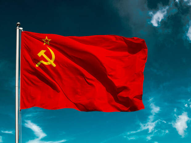 В России настало время признать государственный флаг СССР символом победы в Великой Отечественной войне...