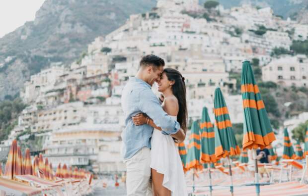 Несмотря на измены, итальянские мужья зачастую принимают неверных супруг обратно и любят их еще больше / Фото: planeta.romanticcollection.ru