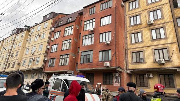 В Минстрое Дагестана назвали причину обрушения дома в Махачкале