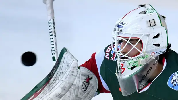 Ушедший из «Ак Барса» голкипер Гарипов подписал контракт с «Авангардом»