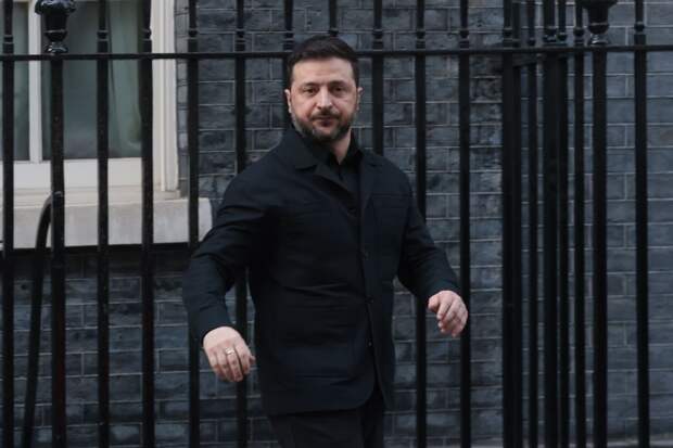 Spectator: положение Зеленского пошатнулось после соцопросов среди украинцев