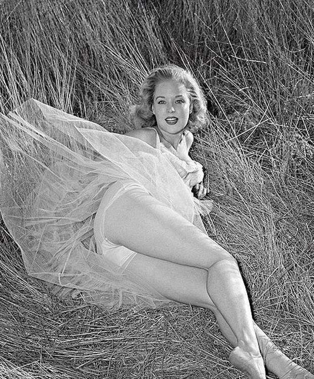 Бетти Бросмер — обладательница самой шикарной фигуры 50-х годов бетти, бросмер, век, модель, факт