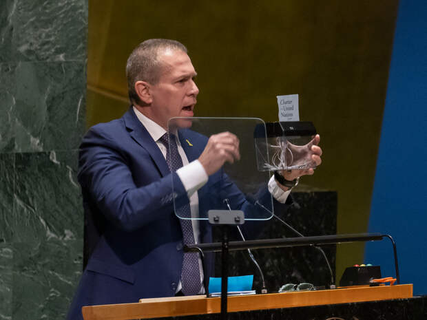 Поступок израильского дипломата в ООН вызвал возмущение в Турции