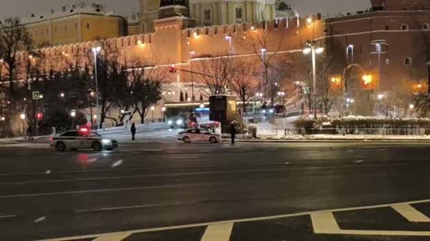 Кортеж делегации США покинул Кремль и попал на видео