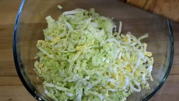 Вкусный салат из свеклы и капусты с секретной заправкой