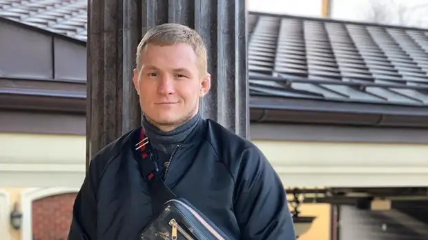 Фролов о карьере Смолякова в UFC: им нужны люди, которых можно бить